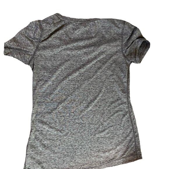 Athletic Works Womens Small T Shirt Gray Short Sleeve V-Neck Activewear Athleisu - Picture 7 of 8
